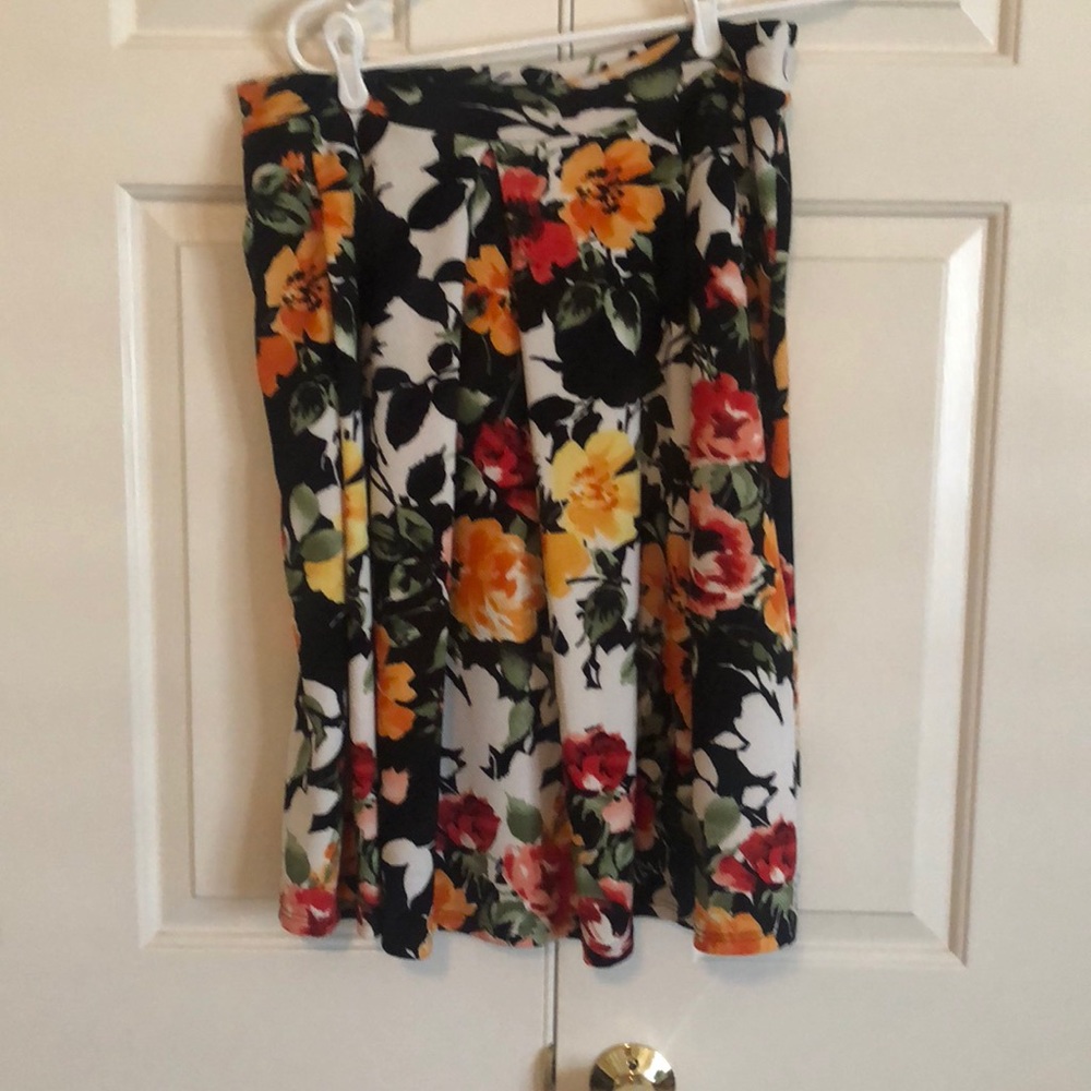 Agnes & Dora Midi with pleats, M